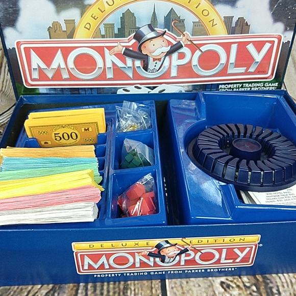 Monopoly Deluxe Edition Game Hasbro Family Night - Picture 3 of 3